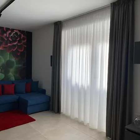 Διαμέρισμα Omar's Nest